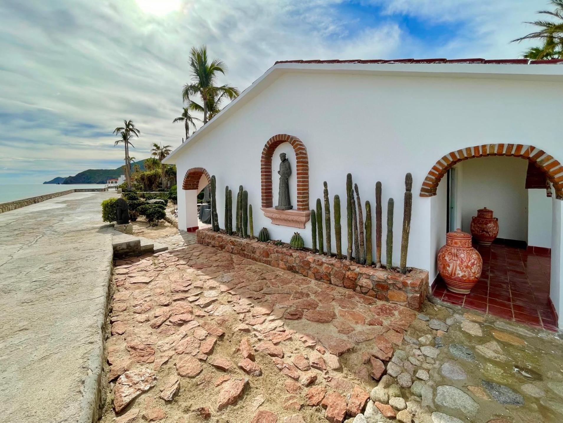 Rancho Las Cruces Hotel Exterior photo